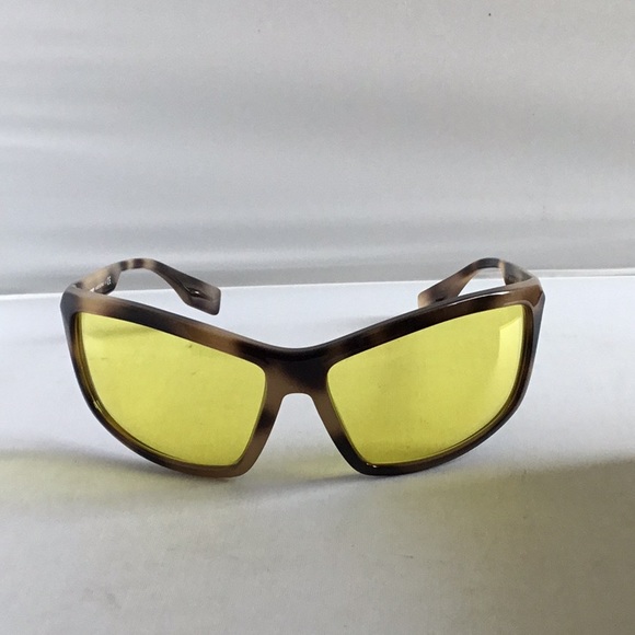 BURBERRY SUNGLASSES FOR WOMEN. - Picture 8 of 11